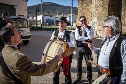 Almarza y San Andrés cumplen con la tradición del Arca.-GONZALO MONTESEGURO