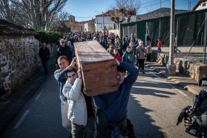 Almarza y San Andrés cumplen con la tradición del Arca.-GONZALO MONTESEGURO