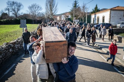 Almarza y San Andrés cumplen con la tradición del Arca.-GONZALO MONTESEGURO
