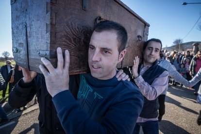 Almarza y San Andrés cumplen con la tradición del Arca.-GONZALO MONTESEGURO