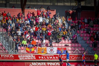 Grada visitante en el encuentro del Numancia ante el Teruel. MARIO TEJEDOR