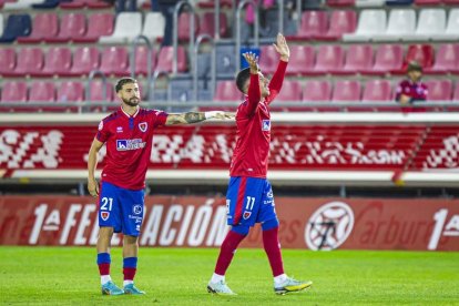 Tamayo jugaba sus primeros minutos con la camiseta del Numancia tras la lesión. MARIO TEJEDOR
