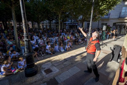 Festival de teatro de calle - MARIO TEJEDOR (9)