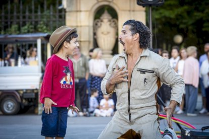 Festival de teatro de calle - MARIO TEJEDOR (17)