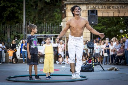 Festival de teatro de calle - MARIO TEJEDOR (32)