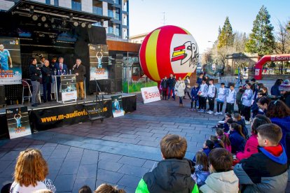 El Rio Duero Voley  presenta la Copa del Rey en Mariano Granados. MARIO TEJEDOR (3)