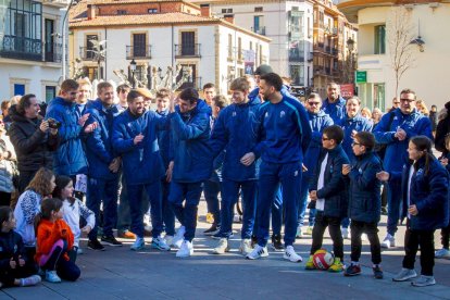 El Rio Duero Voley  presenta la Copa del Rey en Mariano Granados. MARIO TEJEDOR (11)