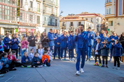 El Rio Duero Voley  presenta la Copa del Rey en Mariano Granados. MARIO TEJEDOR (12)