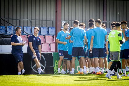 La vuelta del CD Numancia a los entrenamientos - MARIO TEJEDOR (4)