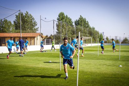 La vuelta del CD Numancia a los entrenamientos - MARIO TEJEDOR (12)