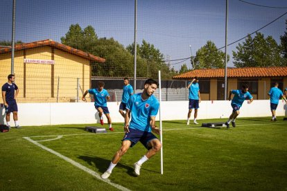 La vuelta del CD Numancia a los entrenamientos - MARIO TEJEDOR (13)