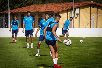 La vuelta del CD Numancia a los entrenamientos - MARIO TEJEDOR (31)
