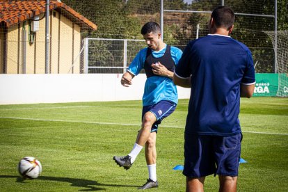 La vuelta del CD Numancia a los entrenamientos - MARIO TEJEDOR (48)