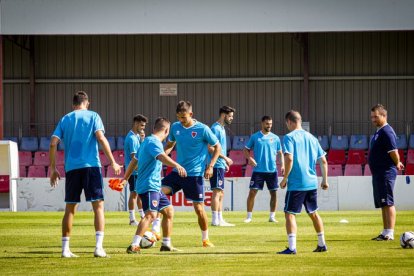La vuelta del CD Numancia a los entrenamientos - MARIO TEJEDOR (58)