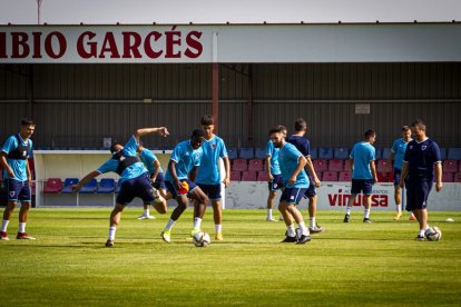 La vuelta del CD Numancia a los entrenamientos - MARIO TEJEDOR (63)