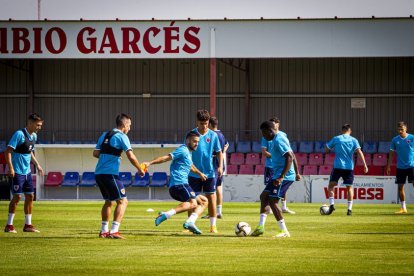 La vuelta del CD Numancia a los entrenamientos - MARIO TEJEDOR (64)