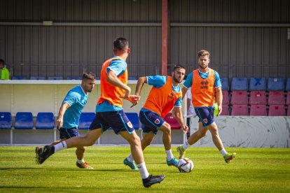 La vuelta del CD Numancia a los entrenamientos - MARIO TEJEDOR (74)
