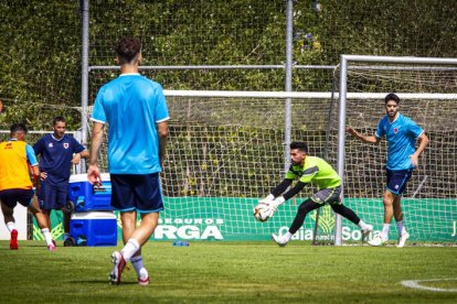 La vuelta del CD Numancia a los entrenamientos - MARIO TEJEDOR (94)