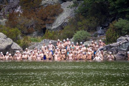 LXV Travesía a nado a la Laguna negra - MARIO TEJEDOR (90)