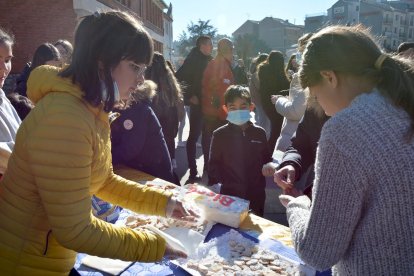 Campaña por la paz en Ucrania en San Leonardo. RAQUEL FERNÁNDEZ (3)