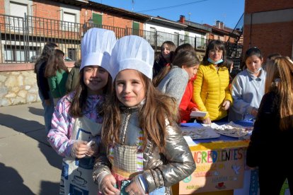 Campaña por la paz en Ucrania en San Leonardo. RAQUEL FERNÁNDEZ (4)