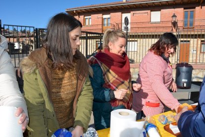 Campaña por la paz en Ucrania en San Leonardo. RAQUEL FERNÁNDEZ (13)