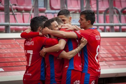 El Numancia quiere celebrar una victoria y el derecho a jugar en la Liga Pro la próxima temporada. MARIO TEJEDOR