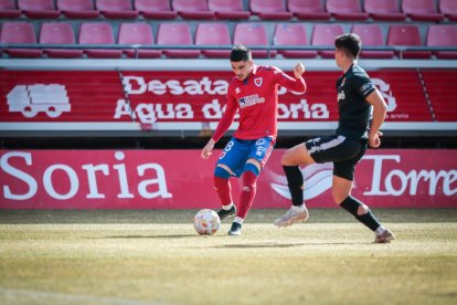 El Numancia remontaba ante el Nástic en una gran segunda parte. G.M.