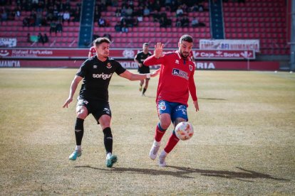 El Numancia remontaba ante el Nástic en una gran segunda parte. G.M.