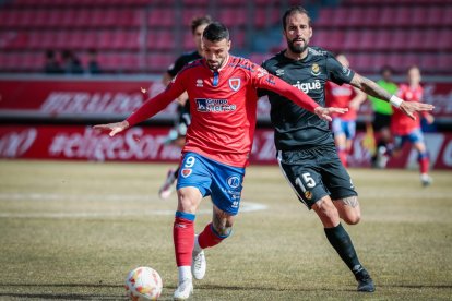 El Numancia remontaba ante el Nástic en una gran segunda parte. G.M.