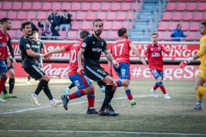 El Numancia remontaba ante el Nástic en una gran segunda parte. G.M.