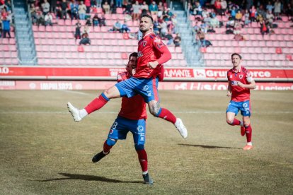 El Numancia remontaba ante el Nástic en una gran segunda parte. G.M.