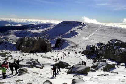 Covaleda coloca el belén en el Urbión (3)