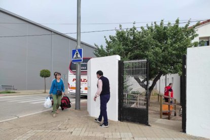 Refugiados ucranianos llegando a El Burgo de Osma.-A.H.