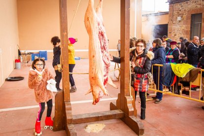 La matanza del cerdo en Garray. MARIO TEJEDOR (33)