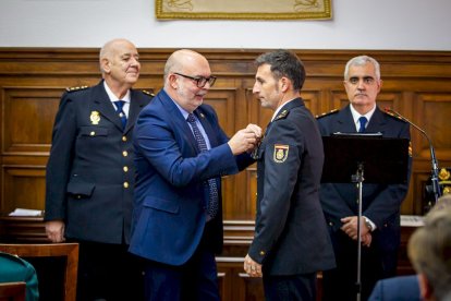 Acto celebrado en Subdelegación del Gobierno. MARIO TEJEDOR (19)