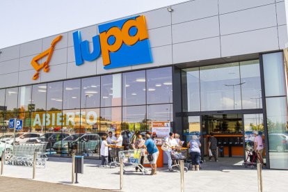 Apertura del Supermercado Lupa en Almazán - MARIO TEJEDOR (1)