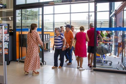 Apertura del Supermercado Lupa en Almazán - MARIO TEJEDOR (4)