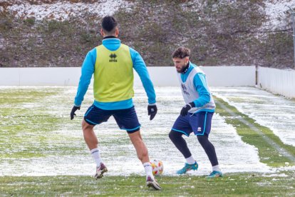 El CD Numancia prepara el choque ante la SD Amorebieta. MARIO TEJEDOR (7)
