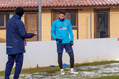 El CD Numancia prepara el choque ante la SD Amorebieta. MARIO TEJEDOR (27)