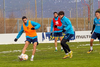 El CD Numancia prepara el choque ante la SD Amorebieta. MARIO TEJEDOR (43)