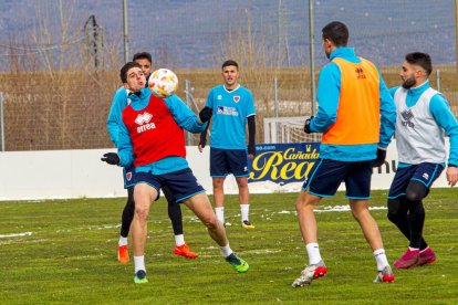 El CD Numancia prepara el choque ante la SD Amorebieta. MARIO TEJEDOR (52)