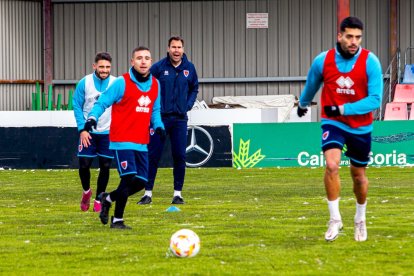 El CD Numancia prepara el choque ante la SD Amorebieta. MARIO TEJEDOR (55)