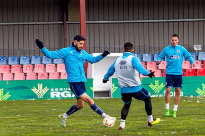 El CD Numancia prepara el choque ante la SD Amorebieta. MARIO TEJEDOR (56)