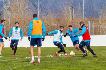 El CD Numancia prepara el choque ante la SD Amorebieta. MARIO TEJEDOR (57)