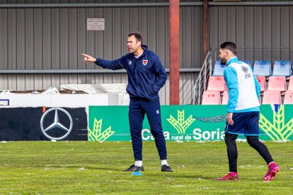 El CD Numancia prepara el choque ante la SD Amorebieta. MARIO TEJEDOR (58)