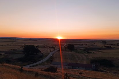 «Atardecer de agosto en los Altos de Barahona». Beatriz IGLESIA MIRÓN