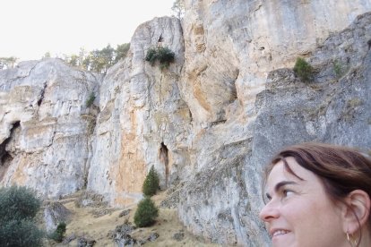 «Y si viene el lobo por el cañón...» Elena López Lapeña