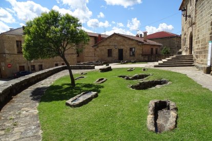 «Qué solos se quedan los muertos». Duruelo de la Sierra. Jesús de la Cruz