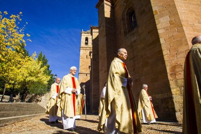 Misa de San Saturio en San Pedro. MARIO TEJEDOR (17)